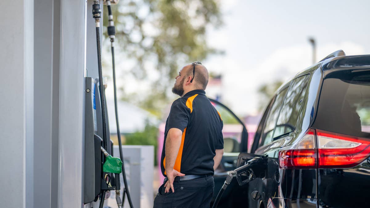 Surging Fuel Prices and 19-Year Treasury Yield Highs Weigh on Markets Amid Mideast Conflict