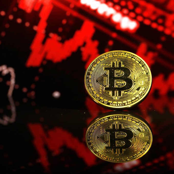 Analyst Warns Bitcoin Fractal Setup Mirrors Early 2023 Pullback Pattern