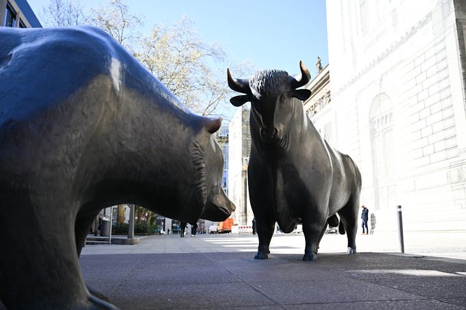 Yahoo Finance's Brian Sozzi Warns Bulls: Don't Let the Bull Market Blind You to Early Warning Signs