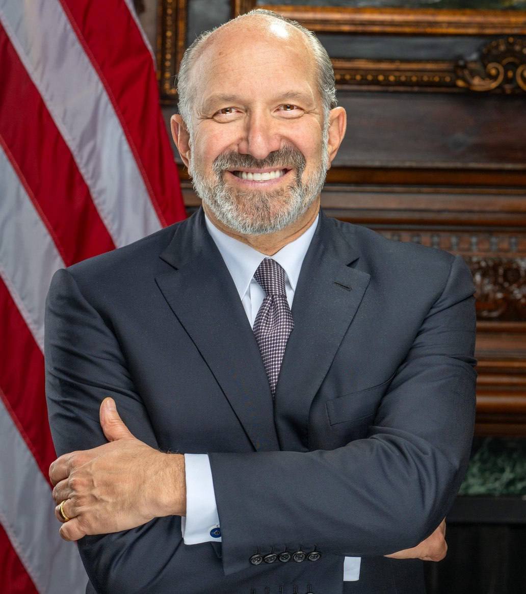 Commerce Secretary Howard Lutnick Discloses Over $250 Million in 2025 Income and Proceeds