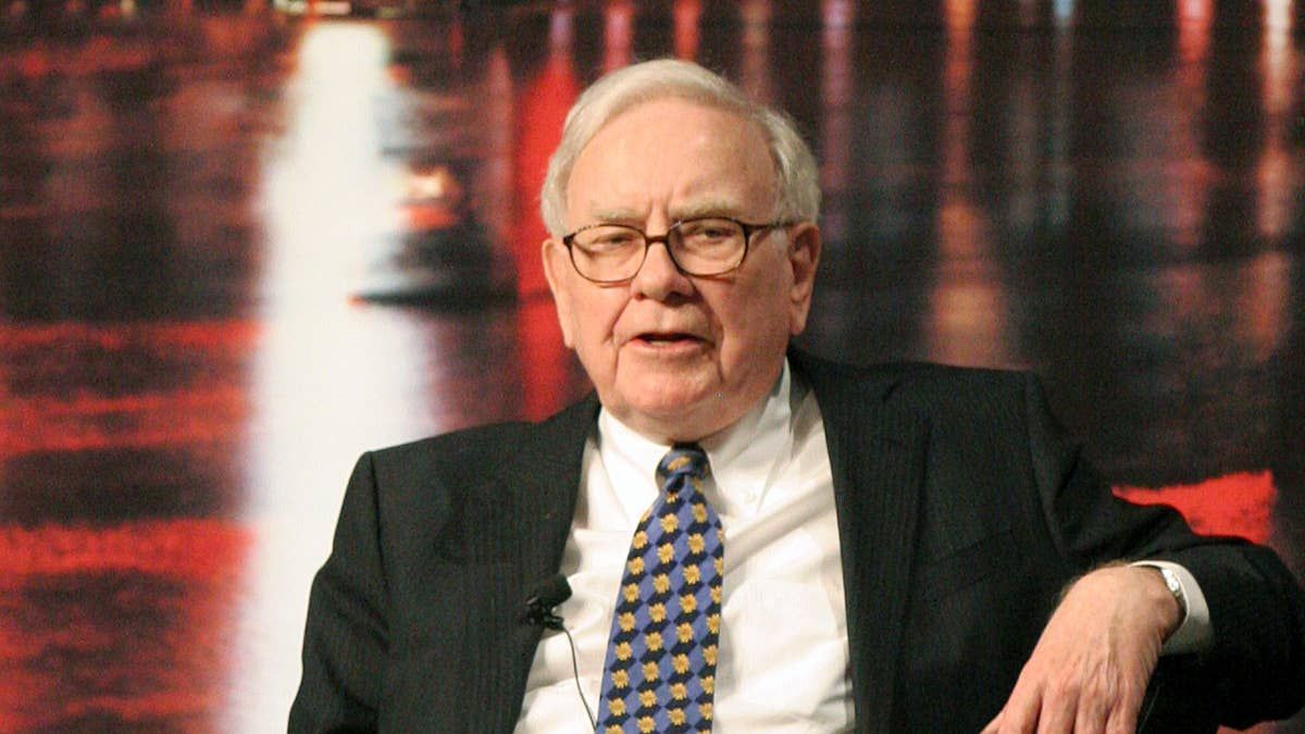 How Warren Buffett approaches reading and investing