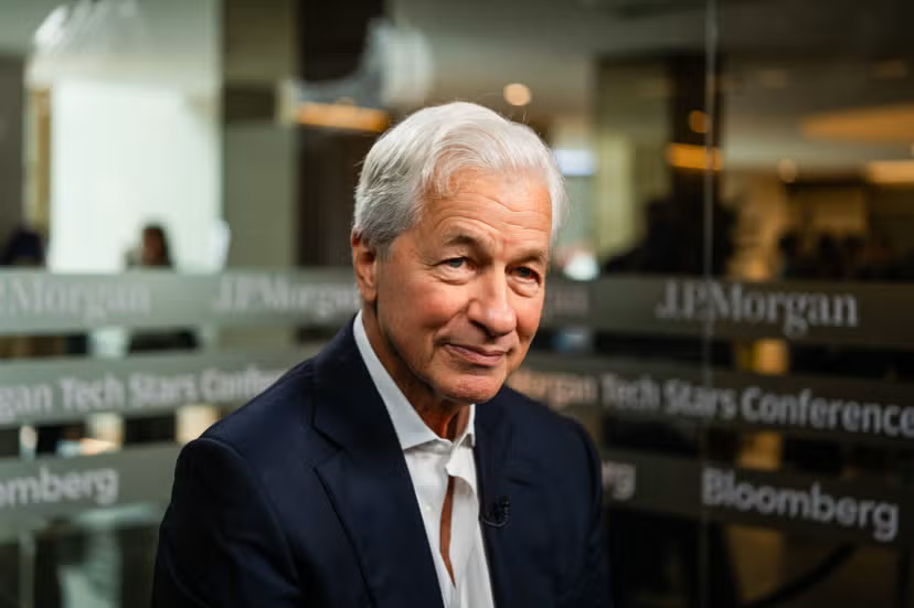 JPMorgan Calls Stock Selloff Overdone, Forecasting Year-End Rebound Led by Cyclicals and Semis
