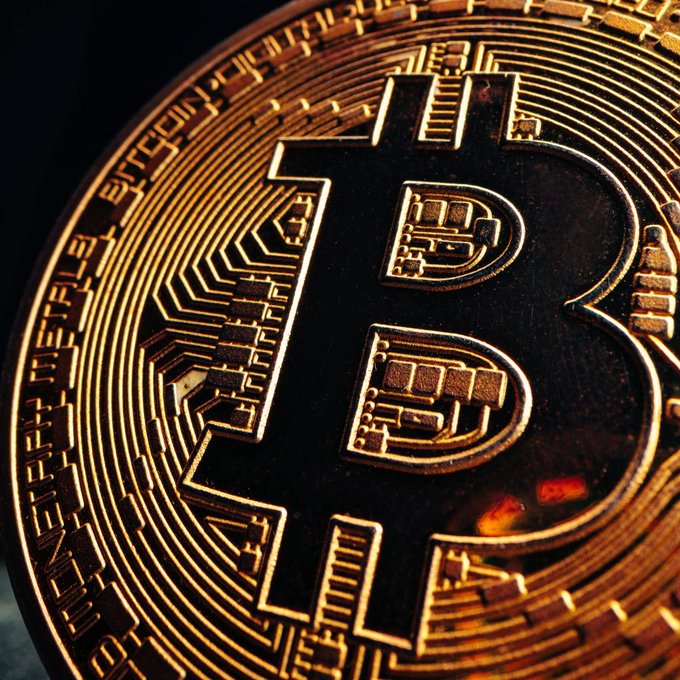 Bitcoin Tops $86,000 in 8-Month High as Short Squeeze Triggers $454M in Liquidations