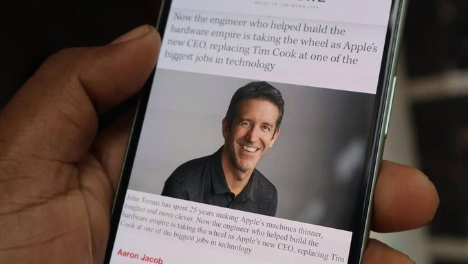 Apple CEO Ternus Positions iPhone as AI's "Intelligent Personal Hub"